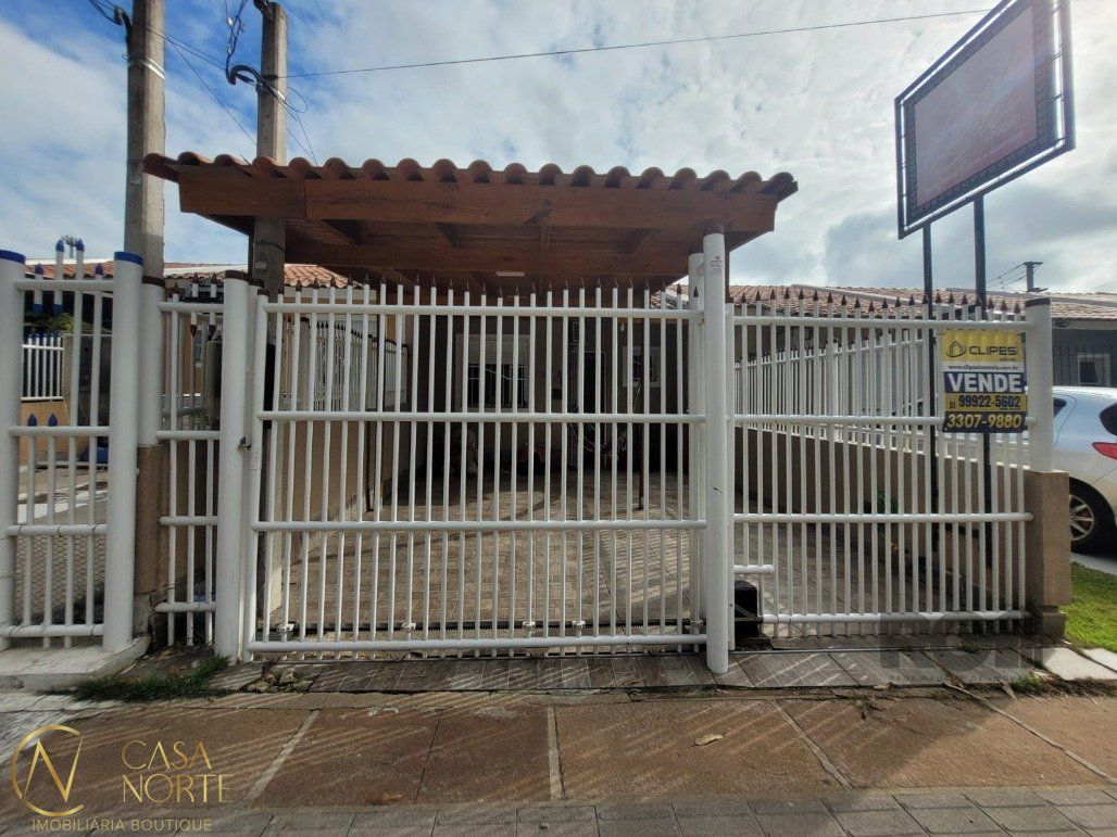 Casa à venda com 2 quartos, 38m², 2 vagas, Rua Clóvis Stenzel no bairro Restinga em Porto Alegre