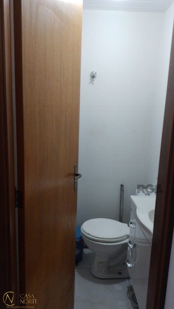 Casa de Condomínio à venda com 2 quartos, 82m², 1 vaga, Rua Capitão Pedroso no bairro Restinga em Porto Alegre