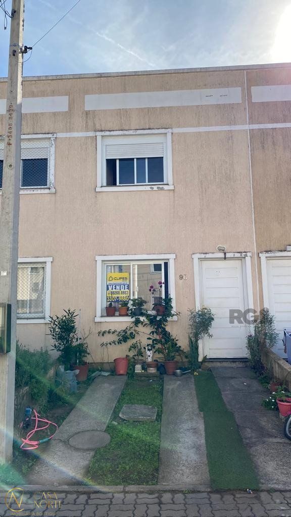 Casa de Condomínio à venda com 2 quartos, 82m², 1 vaga, Rua Capitão Pedroso no bairro Restinga em Porto Alegre