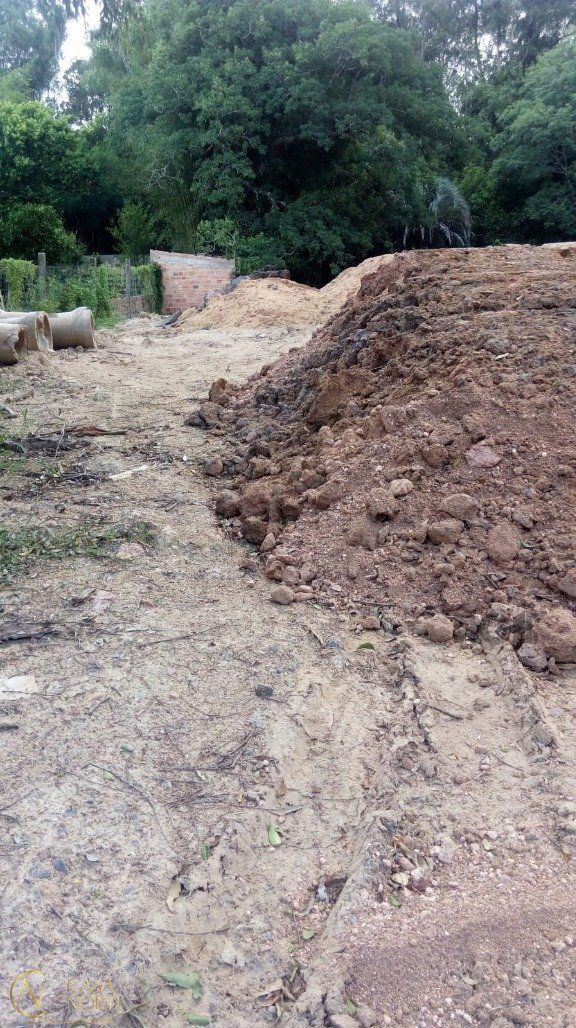 Terreno à venda  com 1360m², Rua Dona Mariana no bairro Restinga em Porto Alegre