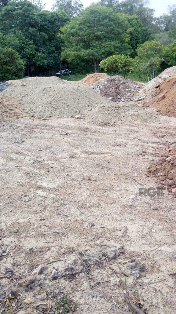 Terreno à venda  com 1360m², Rua Dona Mariana no bairro Restinga em Porto Alegre