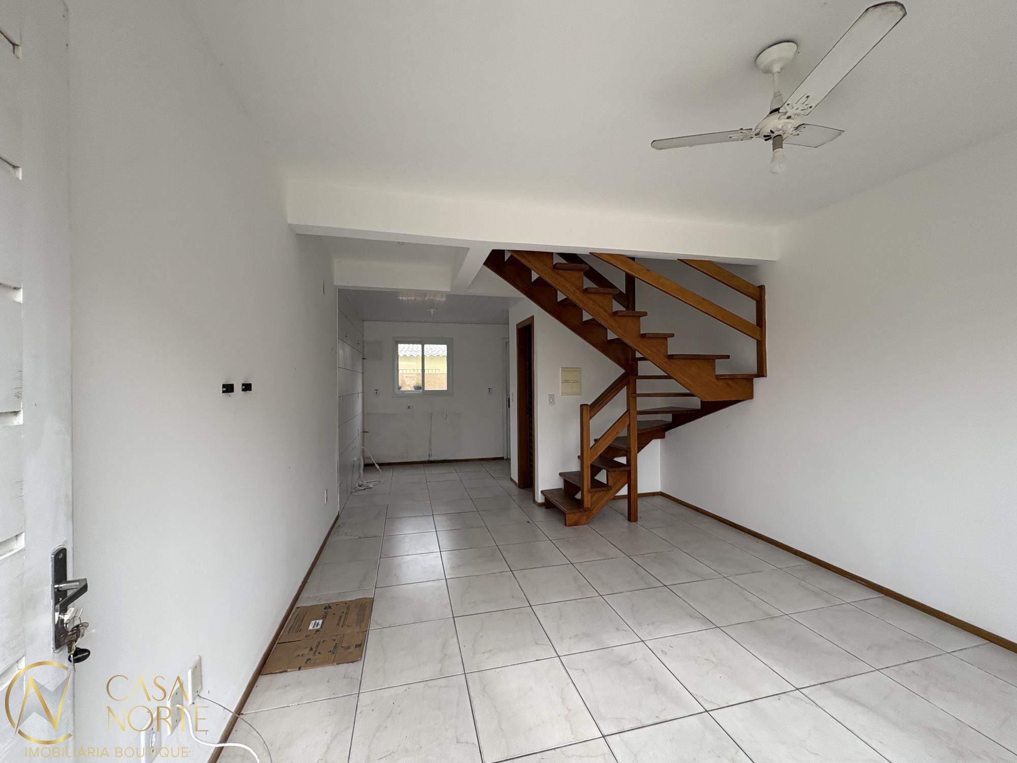 Casa de Condomínio à venda com 2 quartos, 82m², 1 vaga, Rua Capitão Pedroso no bairro Restinga em Porto Alegre