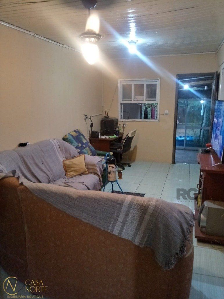 Casa à venda , 270m², Rua Maria de Oliveira no bairro Restinga em Porto Alegre