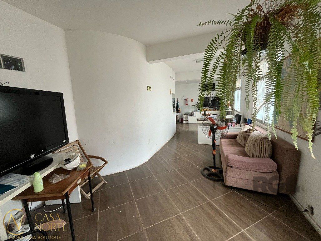 Geminado à venda , 569m², Avenida Sergipe no bairro Glória em Porto Alegre