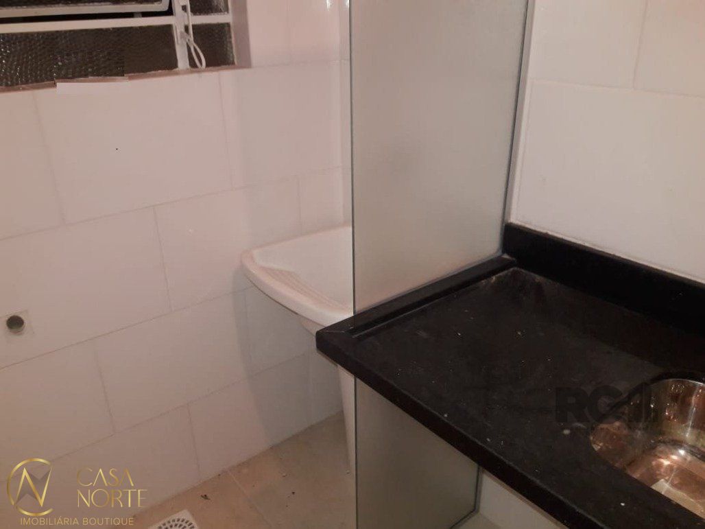 Apartamento à venda com 2 quartos, 54m², Rua Doutor Voltaire Pires no bairro Santo Antônio em Porto Alegre