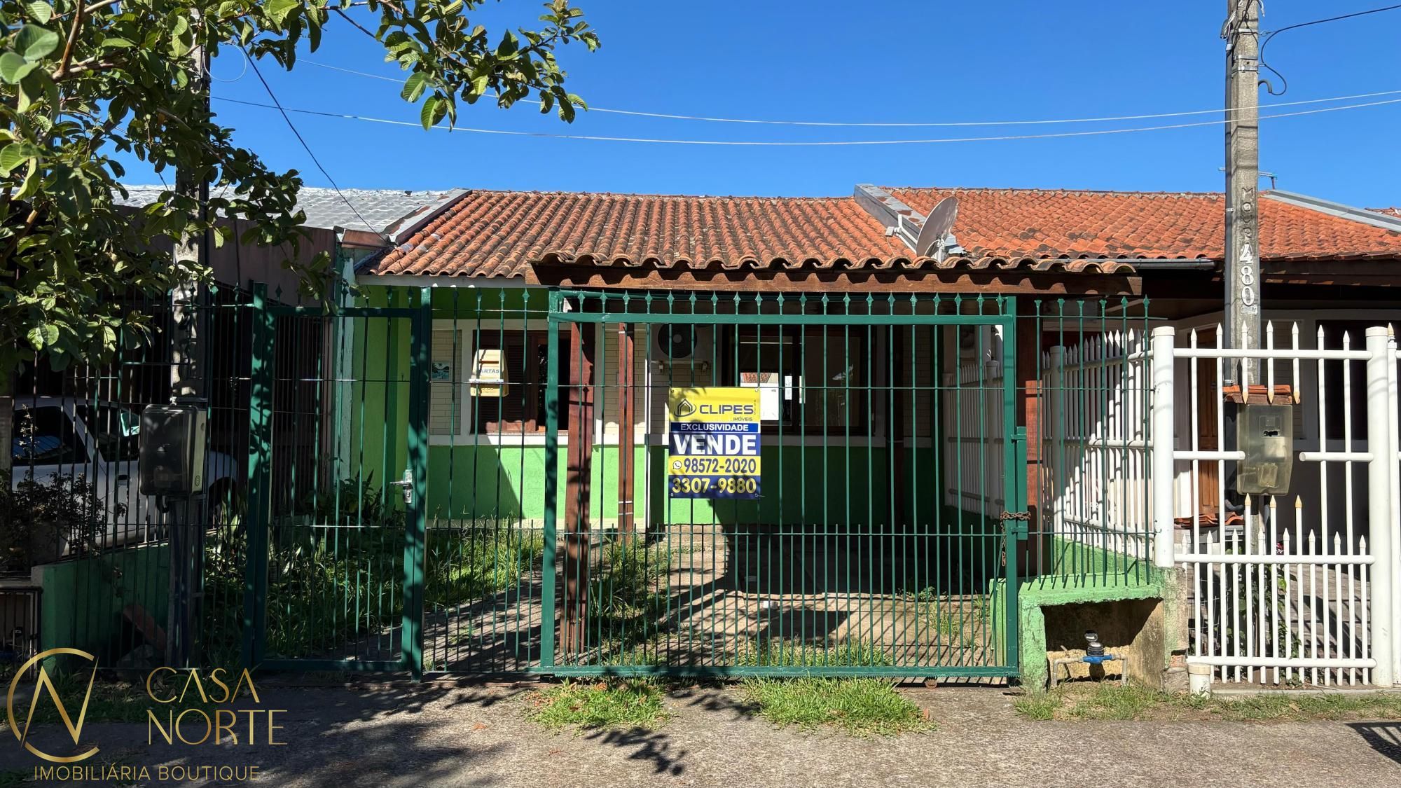 Casa à venda com 2 quartos, 60m², 1 vaga, Rua Francesco Rosito no bairro Hípica em Porto Alegre