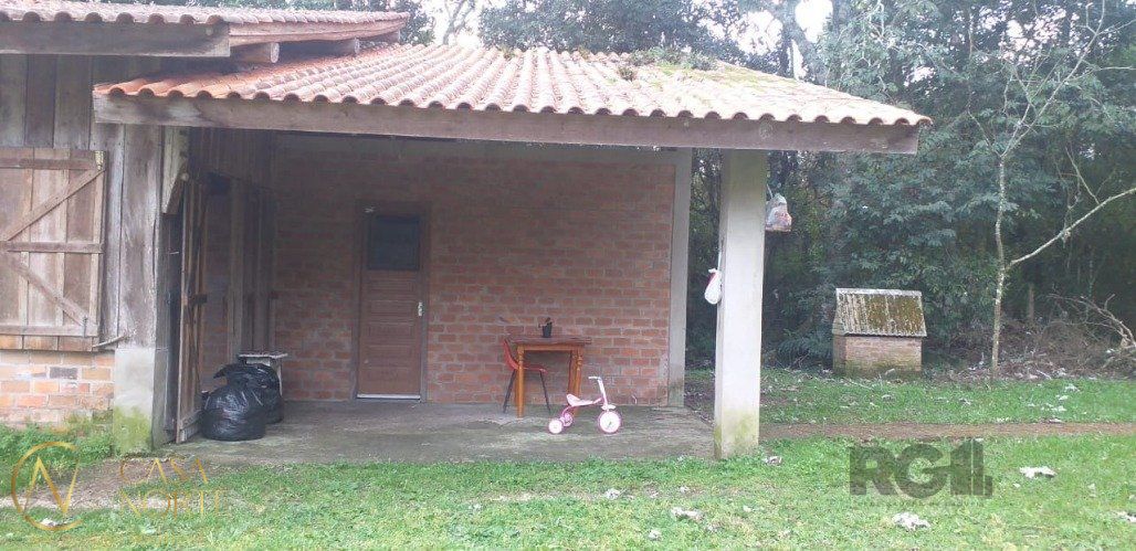 Sítio à venda com 3 quartos, 250m², 1 suíte, 2 vagas, Beco da Vitoria no bairro Boa Vista do Sul em Porto Alegre