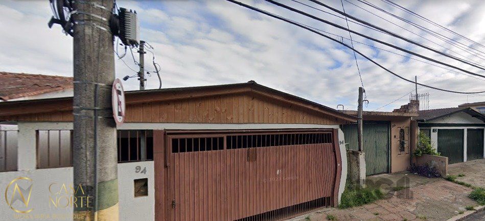 Casa à venda com 2 quartos, 150m², 1 vaga, Avenida Guaiba no bairro Vila Assunção em Porto Alegre