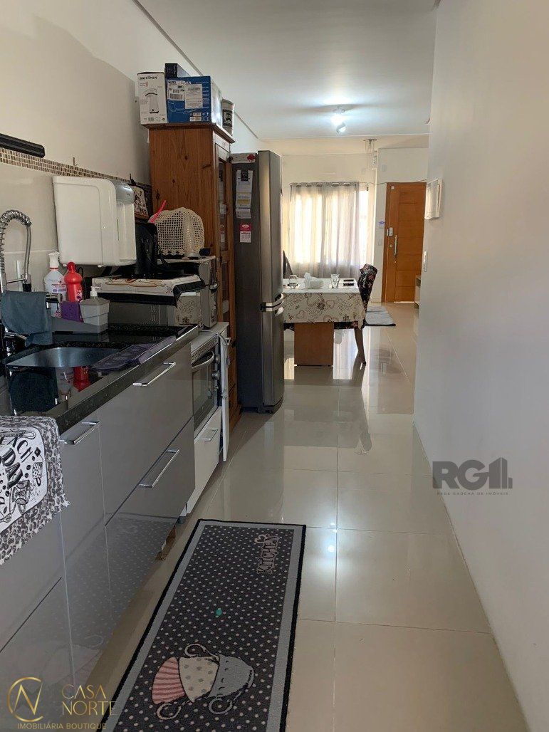 Casa à venda com 2 quartos, 83m², 2 suítes, Rua Izar Faria Correa Santanna no bairro Hípica em Porto Alegre