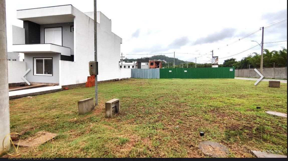 Terreno à venda  com 122m², Estrada Jorge Pereira Nunes no bairro Campo Novo em Porto Alegre
