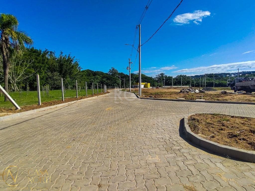 Terreno à venda  com 132m², Estrada Jorge Pereira Nunes no bairro Campo Novo em Porto Alegre