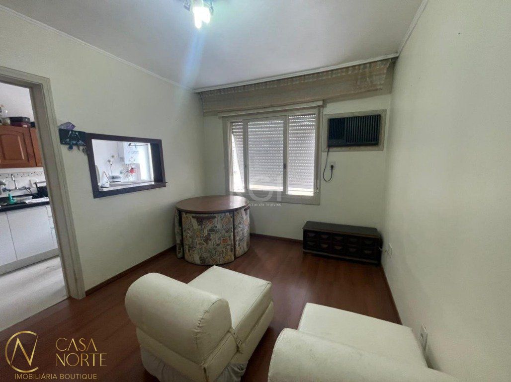 Apartamento à venda com 1 quarto, 41m², Rua General Gomes Carneiro no bairro Medianeira em Porto Alegre