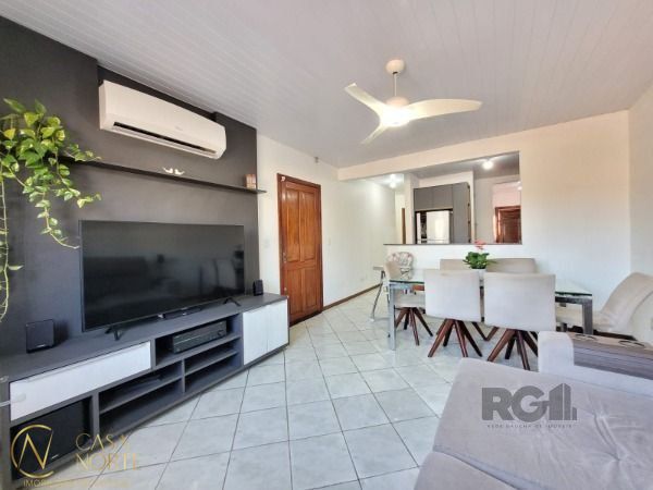 Casa à venda com 3 quartos, 75m², 1 suíte, 2 vagas, Rua Doutor Raphael Loro no bairro Hípica em Porto Alegre