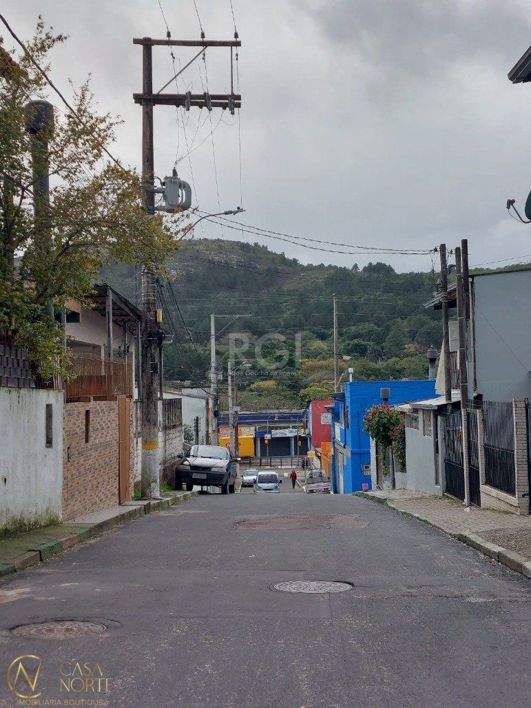 Casa à venda com 2 quartos, 60m², 1 vaga, Rua C no bairro Aberta dos Morros em Porto Alegre