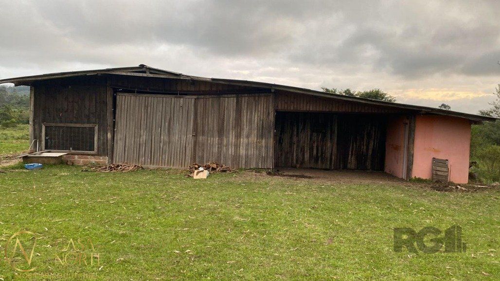 Terreno à venda  com 70000m², Estrada Armando Inácio da Silveira no bairro Extrema em Porto Alegre