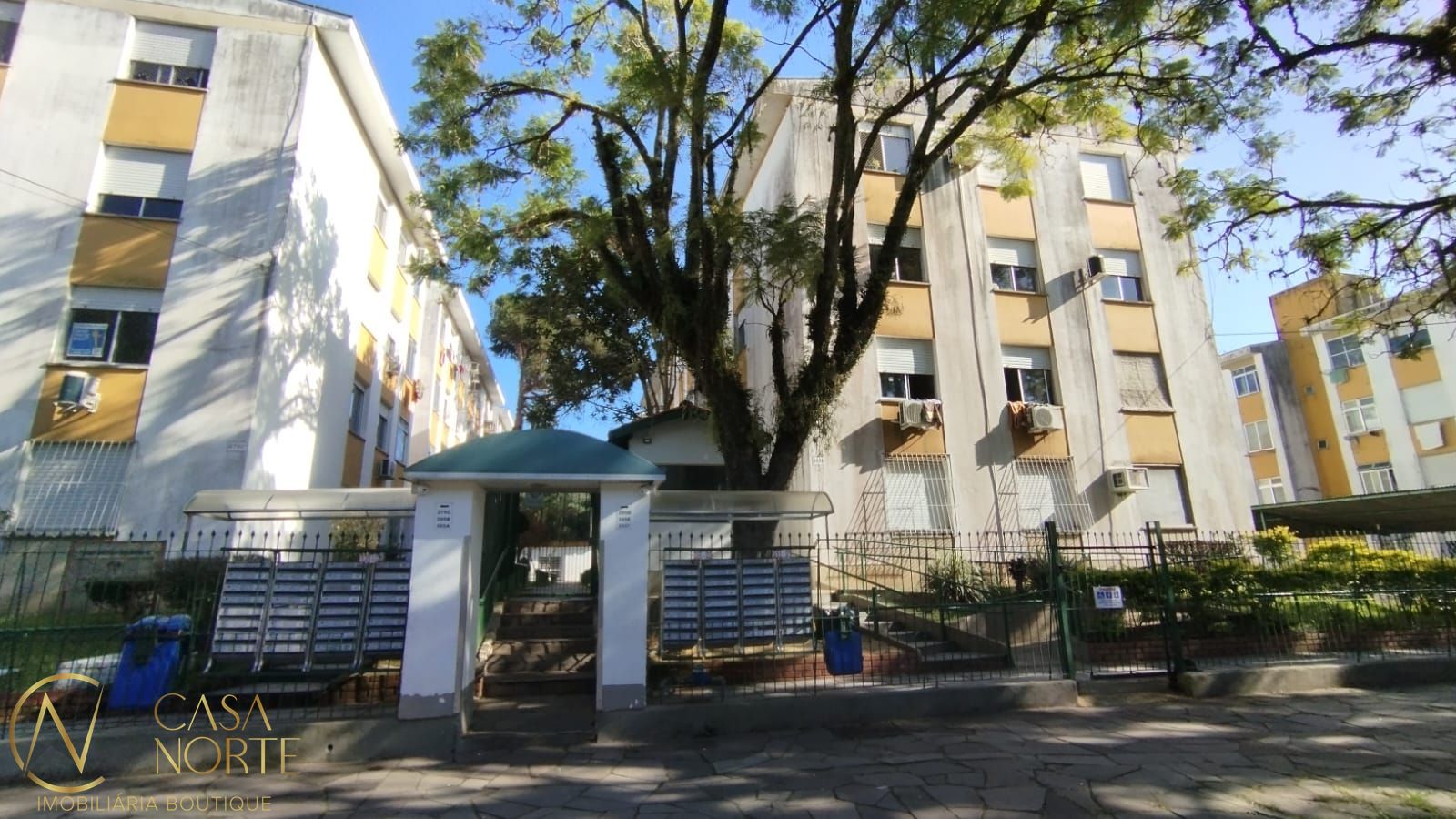 Apartamento à venda com 3 quartos, 67m², 1 vaga, Rua Joaquim de Carvalho no bairro Vila Nova em Porto Alegre