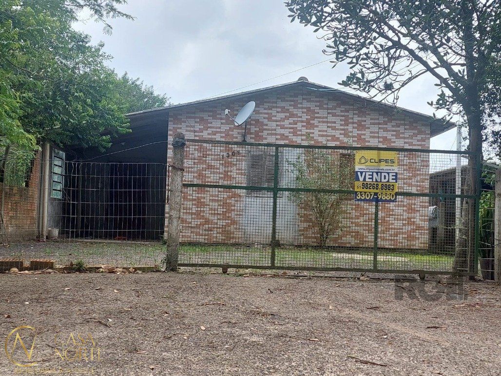 Casa à venda com 4 quartos, 117m², 1 vaga, Estrada Armando Inácio da Silveira no bairro Extrema em Porto Alegre