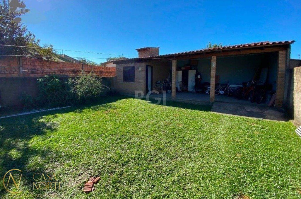 Casa à venda com 2 quartos, 97m², 3 vagas, Rua Amarante de Freitas Guimaraes no bairro Belém Novo em Porto Alegre