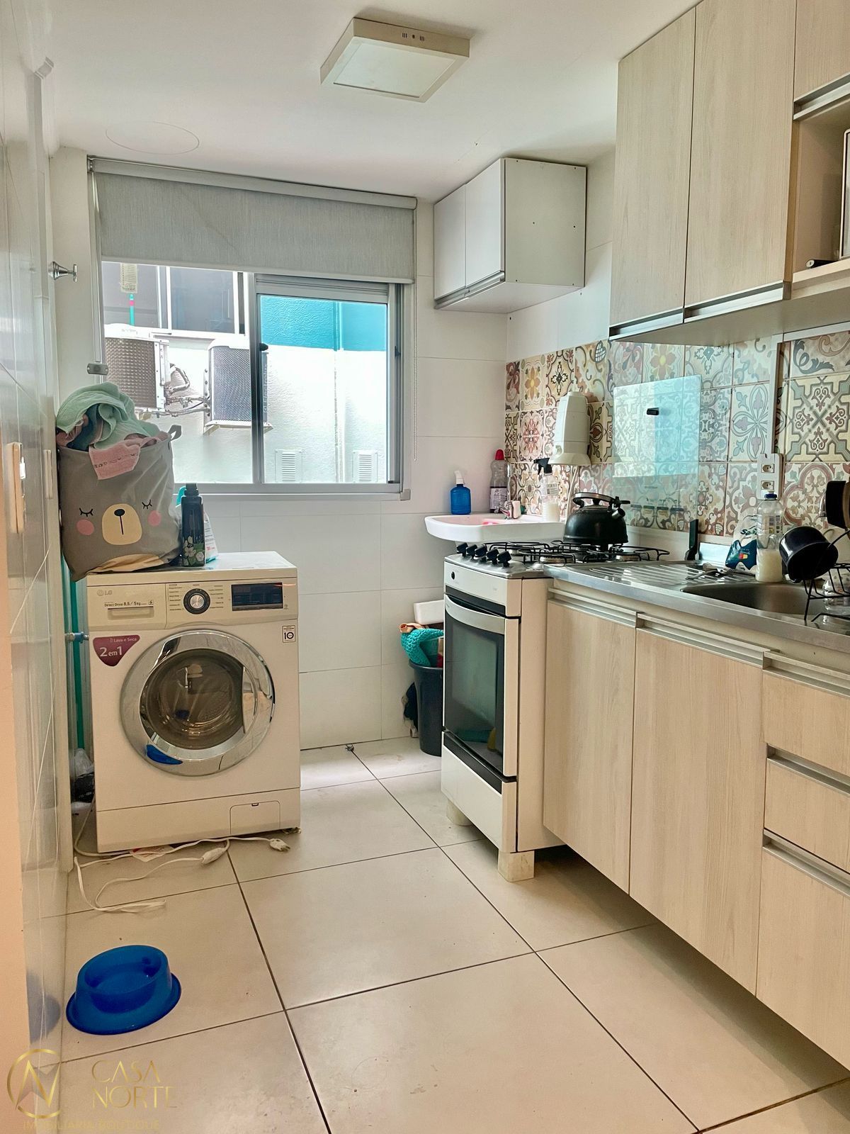 Apartamento à venda com 2 quartos, 47m², 1 vaga, Rua Atílio Supertti no bairro Vila Nova em Porto Alegre