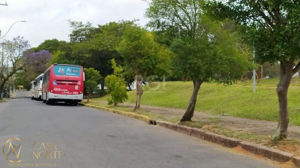 Terreno à venda  com 320m², Rua Hilario Cristo no bairro Aberta dos Morros em Porto Alegre
