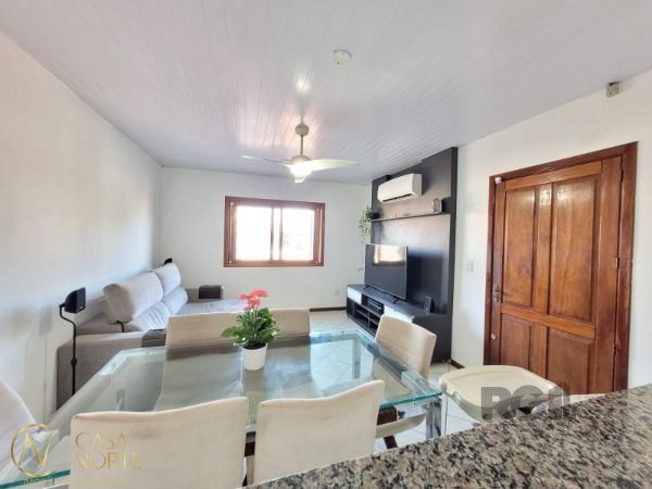 Casa à venda com 3 quartos, 75m², 1 suíte, 2 vagas, Rua Doutor Raphael Loro no bairro Hípica em Porto Alegre