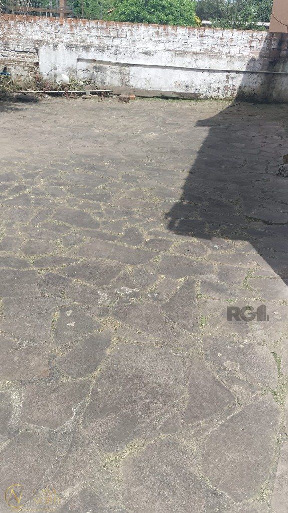 Terreno à venda  com 605m², Avenida da Serraria no bairro Espírito Santo em Porto Alegre