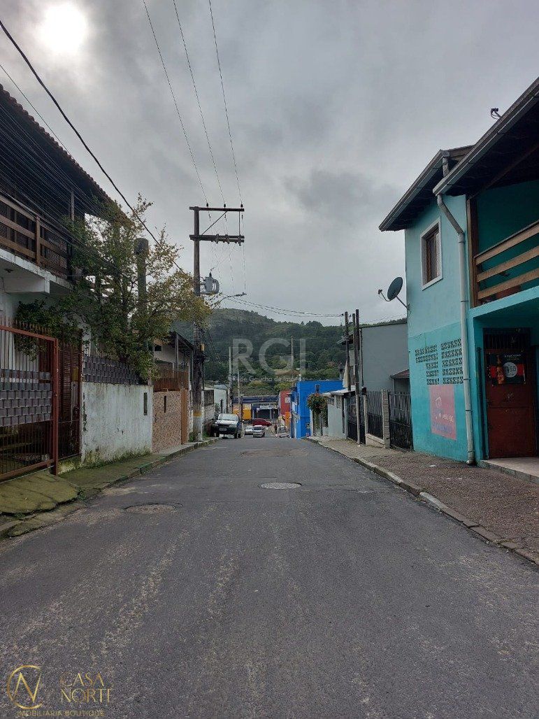 Casa à venda com 2 quartos, 60m², 1 vaga, Rua C no bairro Aberta dos Morros em Porto Alegre
