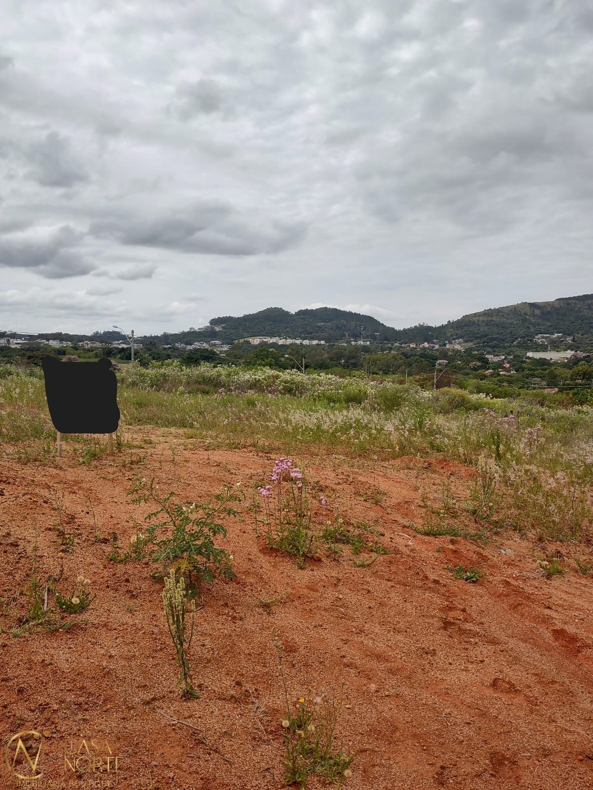 Terreno à venda  com 200m², Rua Catarino Andreatta no bairro Vila Nova em Porto Alegre