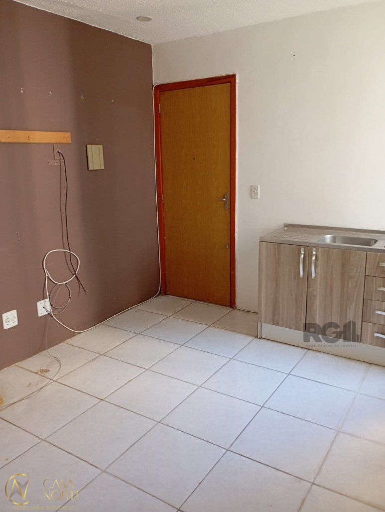 Apartamento à venda com 2 quartos, 38m², 1 vaga, Rua Capitão Pedroso no bairro Restinga em Porto Alegre