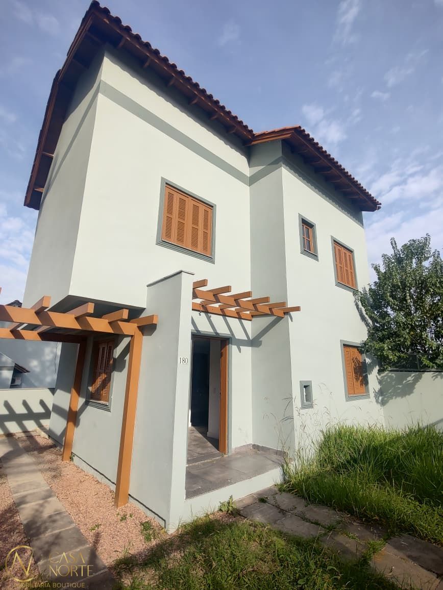 Casa de Condomínio à venda com 3 quartos, 224m², 1 suíte, 2 vagas, Acesso Doutor Marino dos Santos no bairro Ipanema em Porto Alegre