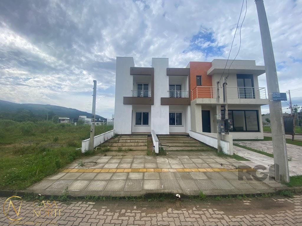 Sobrado à venda com 2 quartos, 93m², 2 suítes, 1 vaga, Rua Farid Germano no bairro Hípica em Porto Alegre