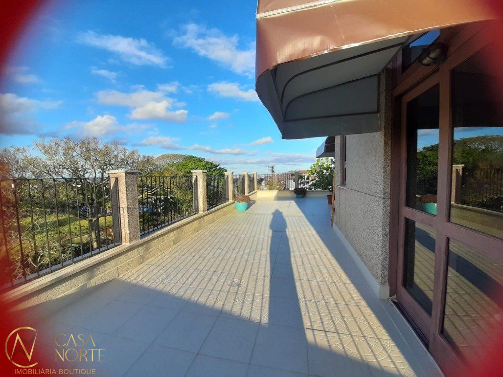 Cobertura à venda com 3 quartos, 250m², 2 suítes, 3 vagas, Avenida Bernardi no bairro Cristo Redentor em Porto Alegre
