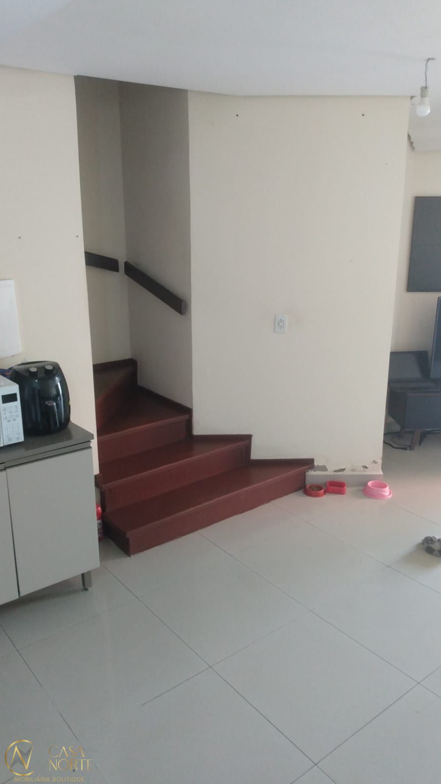 Casa à venda com 1 quarto, 70m², 1 suíte, 3 vagas, Rua Ocimar Antônio Pereira no bairro Aberta dos Morros em Porto Alegre