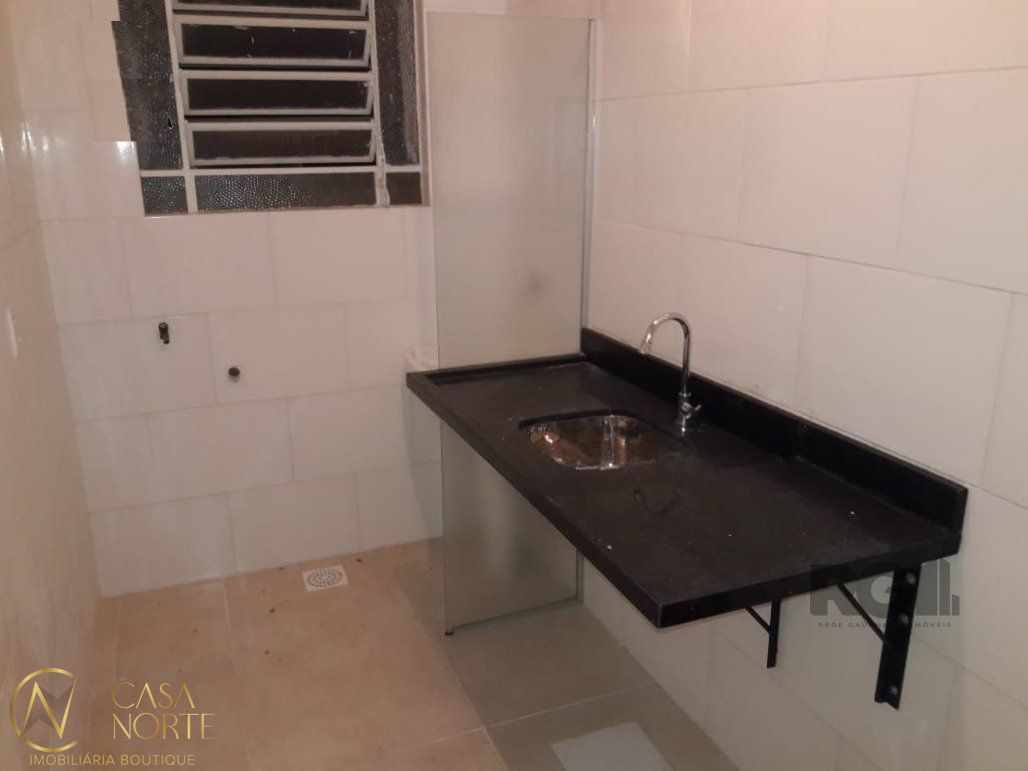 Apartamento à venda com 2 quartos, 54m², Rua Doutor Voltaire Pires no bairro Santo Antônio em Porto Alegre