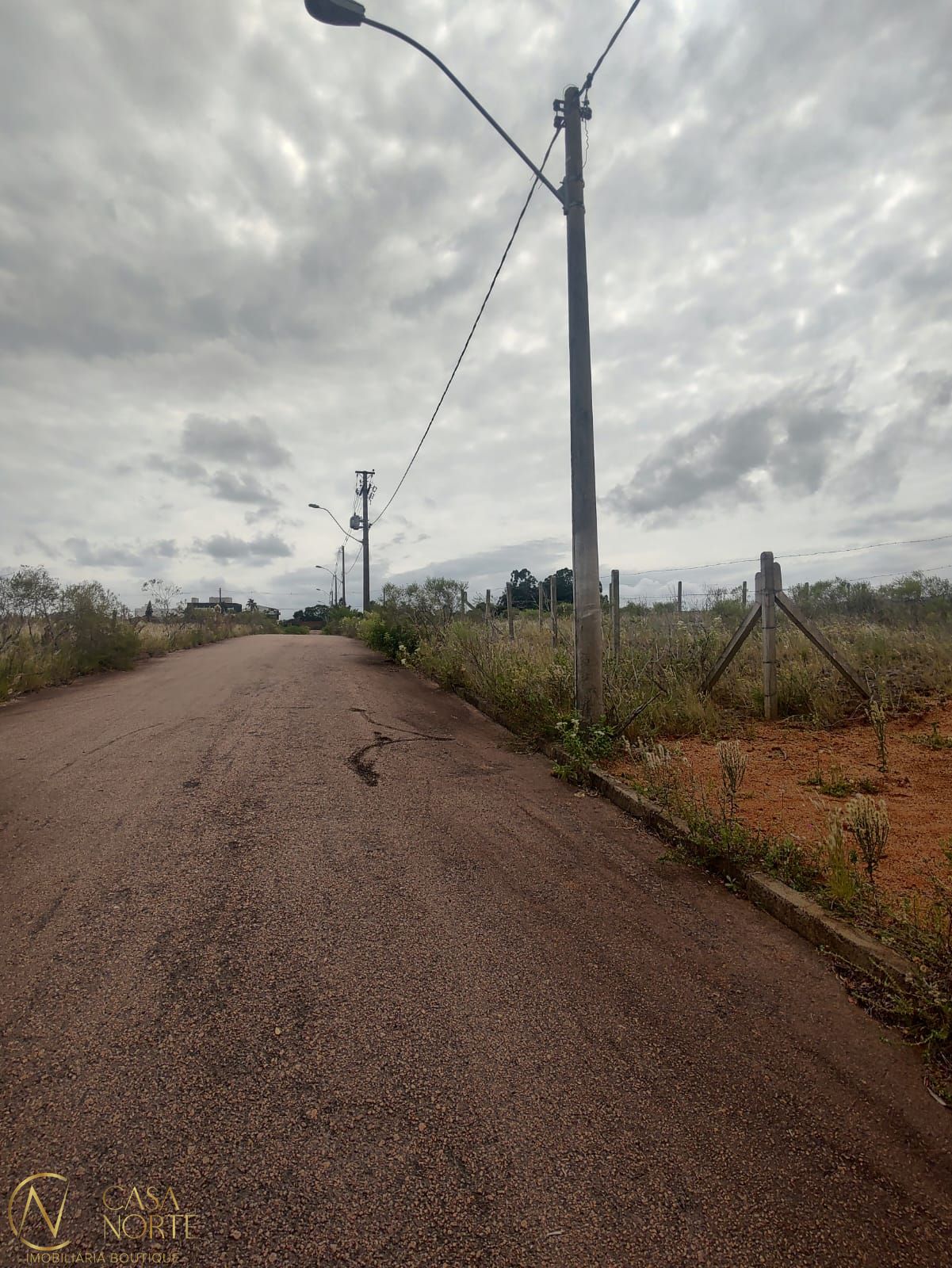 Terreno à venda  com 200m², Rua Catarino Andreatta no bairro Vila Nova em Porto Alegre