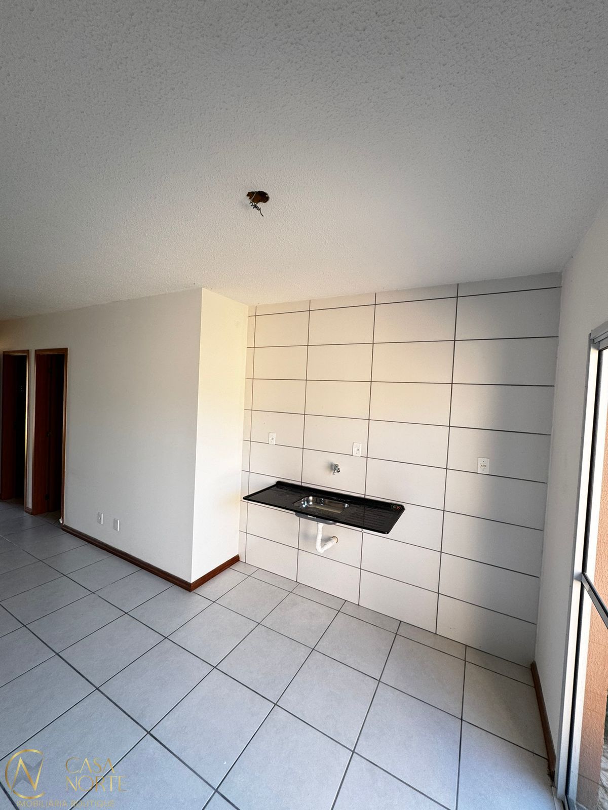 Casa à venda com 2 quartos, 38m², 1 vaga, Rua Olímpio Tabajara no bairro Restinga em Porto Alegre