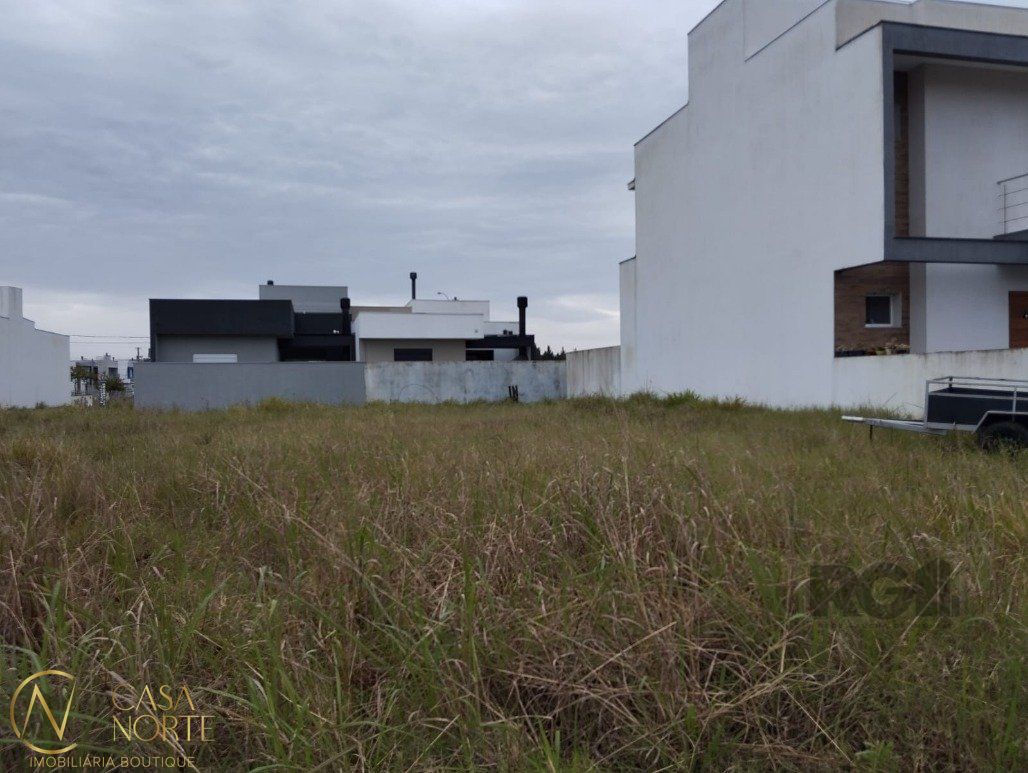 Terreno à venda  com 175m², Rua Affonso Lunardelli no bairro Hípica em Porto Alegre