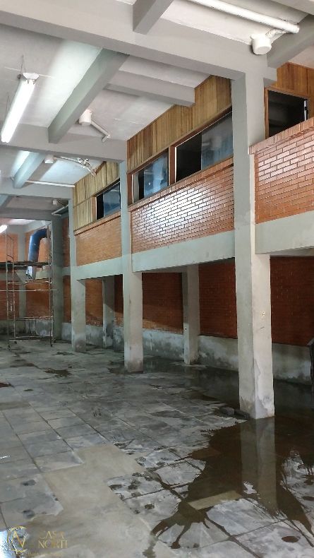 Pavilhão à venda com 2 quartos, 210m², 2 vagas, Avenida Nilo Ruschel no bairro Morro Santana em Porto Alegre