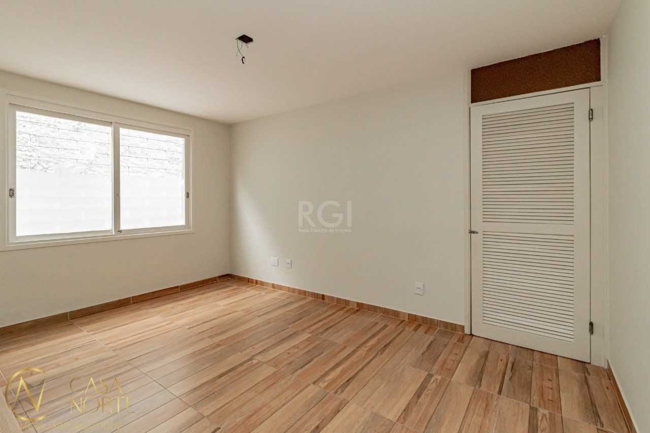 Apartamento à venda com 2 quartos, 74m², 1 vaga, Avenida do Forte no bairro Vila Ipiranga em Porto Alegre