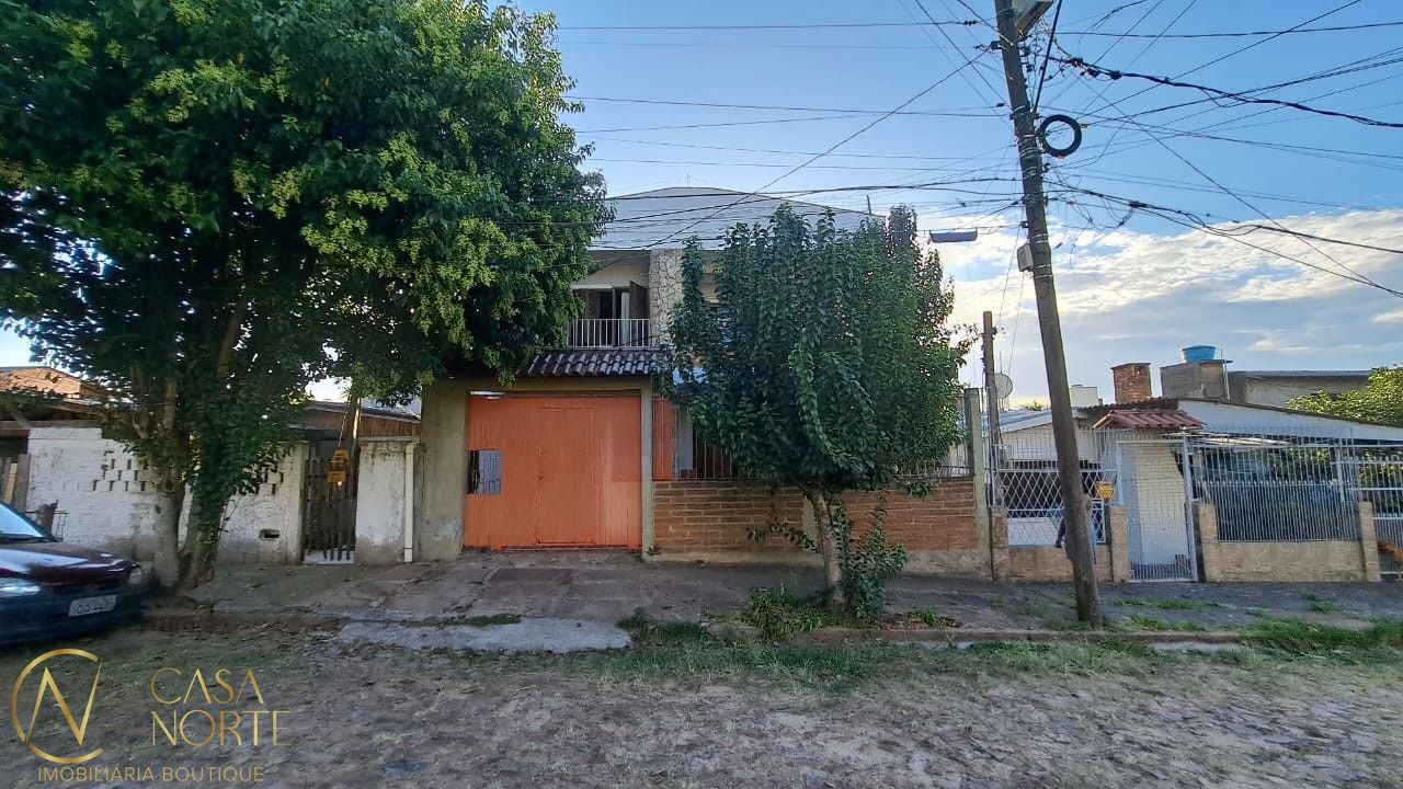 Casa à venda com 4 quartos, 280m², 1 suíte, 2 vagas, Rua Fernando Souto da Silva no bairro Morro Santana em Porto Alegre