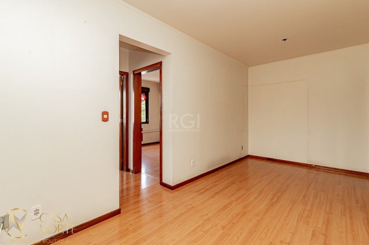 Apartamento à venda com 2 quartos, 59m², 1 vaga, Rua Gaston Englert no bairro Vila Ipiranga em Porto Alegre