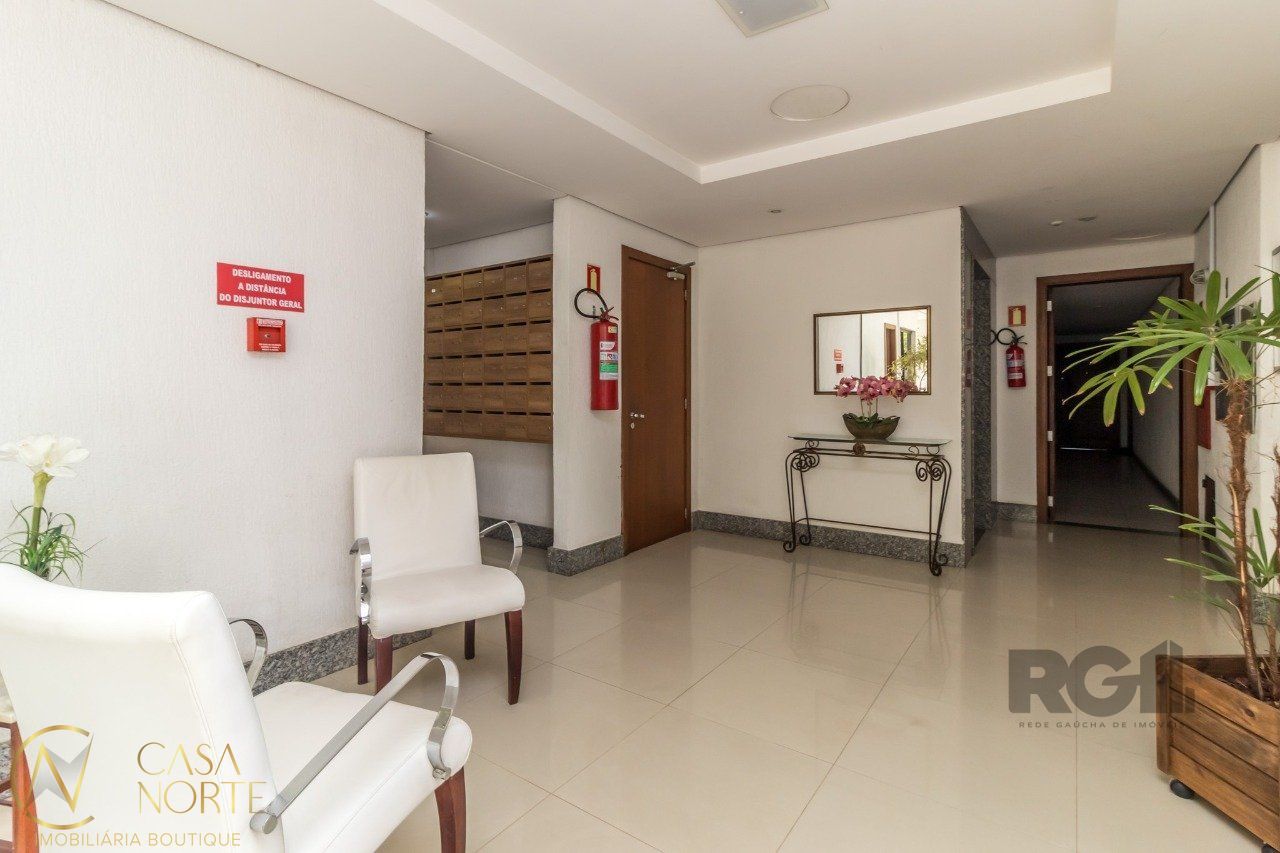 Apartamento à venda com 2 quartos, 67m², 1 suíte, 2 vagas, Rua Eugênio du Pasquier no bairro Cristo Redentor em Porto Alegre