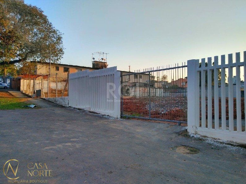 Terreno à venda  com 1248m², Avenida Saturnino de Brito no bairro Vila Jardim em Porto Alegre