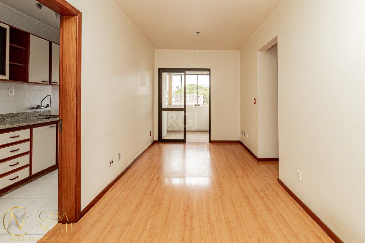 Apartamento à venda com 2 quartos, 59m², 1 vaga, Rua Gaston Englert no bairro Vila Ipiranga em Porto Alegre