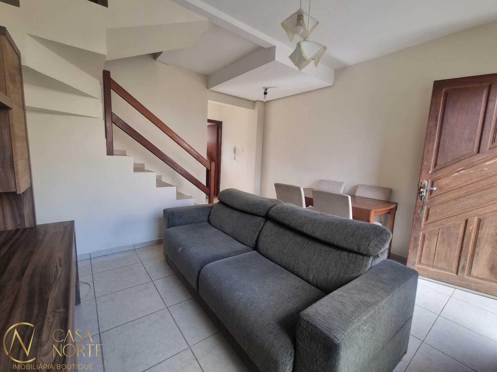 Casa à venda com 2 quartos, 72m², 1 vaga, Rua Francisco Bortoluzzi no bairro Ipanema em Porto Alegre