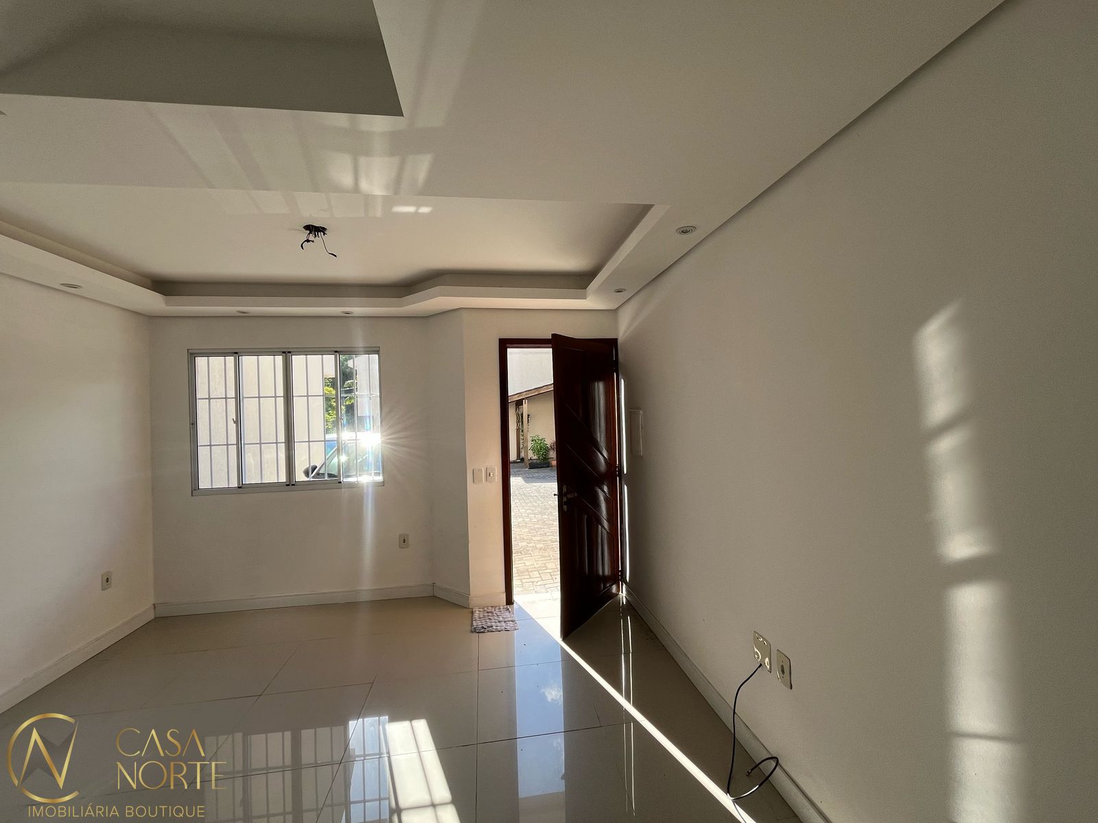 Casa à venda com 2 quartos, 77m², 1 vaga, Rua Francisco Bortoluzzi no bairro Ipanema em Porto Alegre