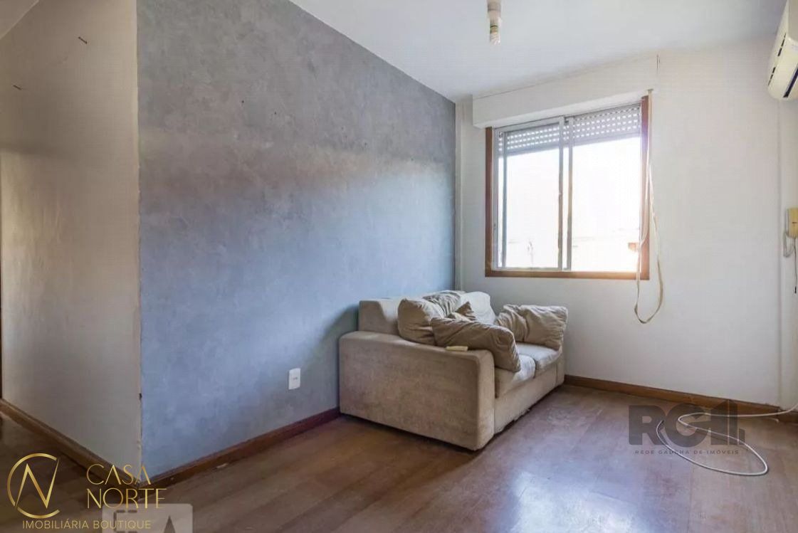 Apartamento à venda com 2 quartos, 53m², Rua João Mora no bairro Camaquã em Porto Alegre