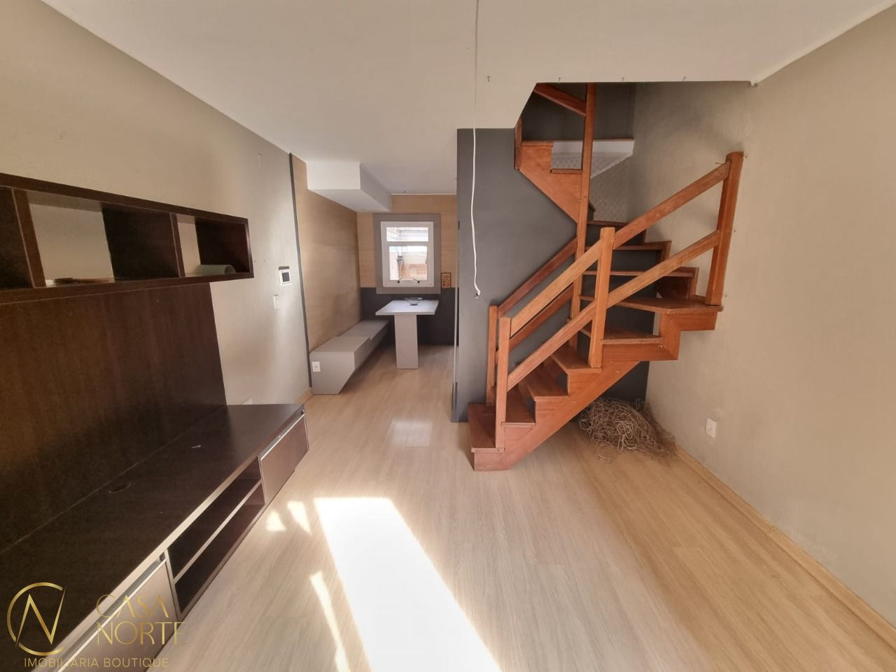 Casa de Condomínio à venda com 3 quartos, 94m², 1 suíte, 1 vaga, Rua Afonso Arinos no bairro Camaquã em Porto Alegre