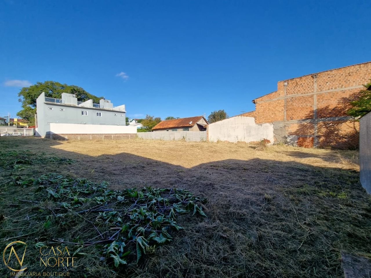 Terreno à venda  com 1110m², Rua Jacunda no bairro Guarujá em Porto Alegre