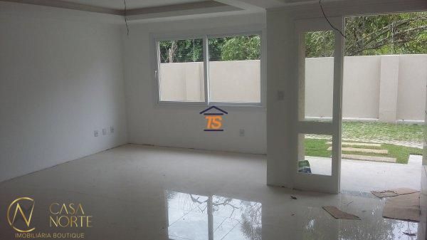 Casa à venda com 3 quartos, 220m², 1 suíte, 2 vagas, Rua Padre João Batista Reus no bairro Vila Conceição em Porto Alegre